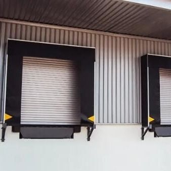 Προσαρμοσμένο αναδιπλούμενο στέγαστρο αποβάθρας Φόρτωση στέγαστρα αποβάθρας Πολυεστερικό ύφασμα καταφυγίου πόρτας αποβάθρας