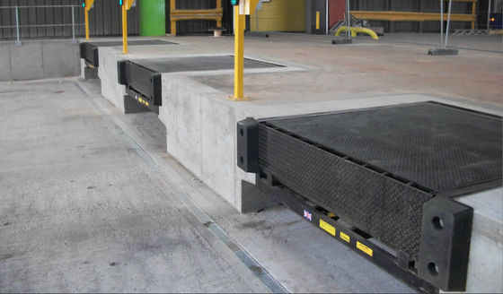 Υψηλό εμπορευματοκιβώτιο μεταφοράς φορτίου φορτηγών Leveler αποβαθρών φόρτωσης καθήκοντος υδραυλικό για την οικοδόμηση