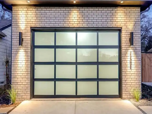 Σύγχρονη αλουμινίου γυαλί διατομεακή πόρτα Powder Coating διπλό τζάμι Εγχειρίδιο ή αυτόματο καθρέφτη γυαλί πόρτες γκαράζ