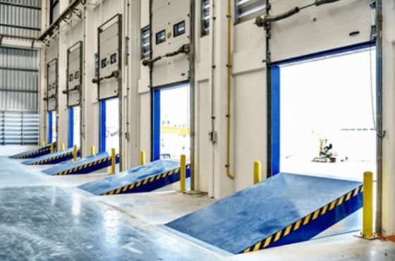 Ασφαλής σχεδιασμός 25000-40000LBS Υδραυλικός ισοπεδωτής αποβάθρας αξιοποιώντας την αυτοματοποιημένη τεχνολογία