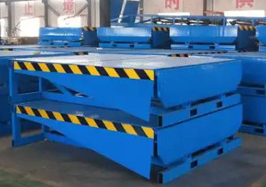 25000-40000LBS Ασφαλής σχεδιασμός Dock Door Levelers Εργαστήριο Αυτοματοποιημένη πλάκα αποβάθρας Προσαρμόσιμο μήκος χείλη Μηχανικό σχεδιασμό
