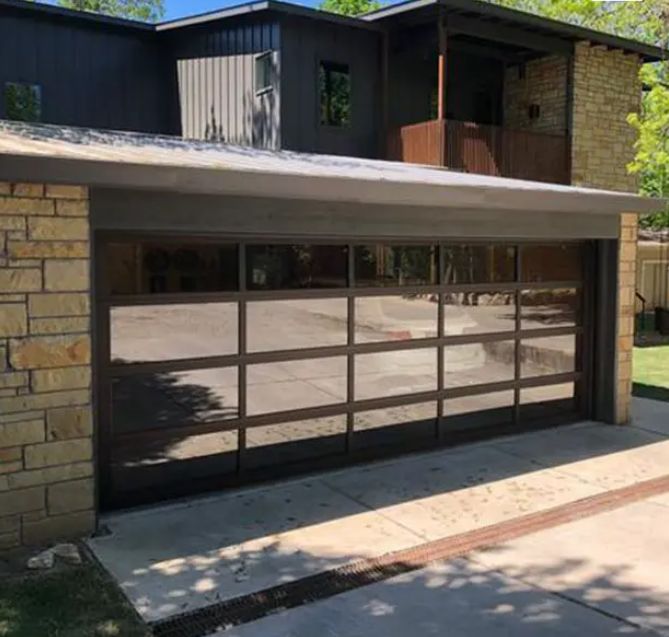 Υδροστερότητα Τάξη 3 Διαφανές γυαλί Εξαιρετική αντοχή στον άνεμο Βιομηχανική υπερυψωμένη Σθεναρή διασταλτική πόρτα γκαράζ με χειροκίνητη ή αυτόματη λειτουργία